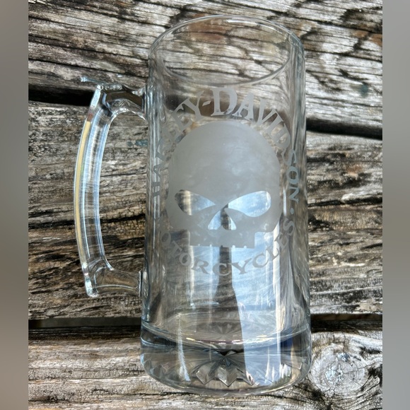 Harley-Davidson Motorcycles Heavy Duty Etched Skull Beer Mug B-3 - Picture 1 of 6